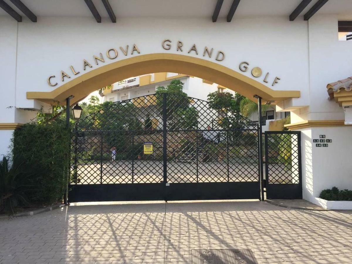 Calanova Sunny Apartment Михас Экстерьер фото